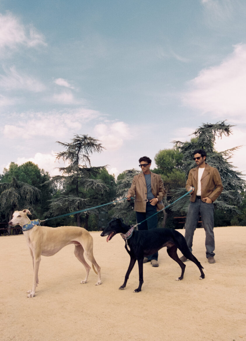 Taburete con ‘El perro que fuma tour’ en la Feria de Albacete 2026 Taburete con ‘El perro que fuma tour’ en la Feria de Albacete 2026