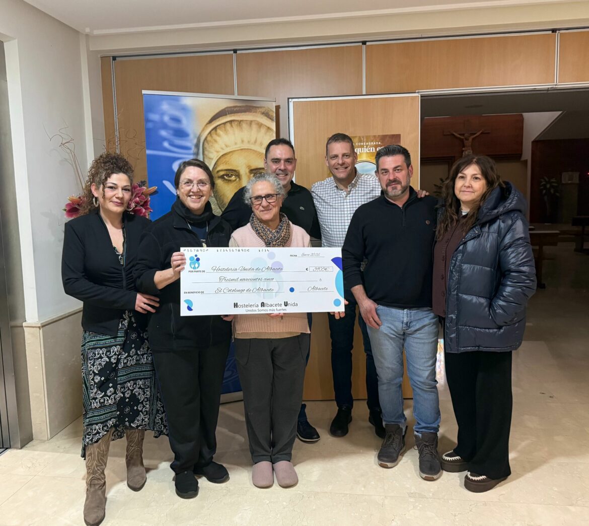 Hostelería Albacete Unida entrega 3.905 € a El Cotolengo de Albacete Hostelería Albacete Unida entrega 3.905 € a El Cotolengo de Albacete