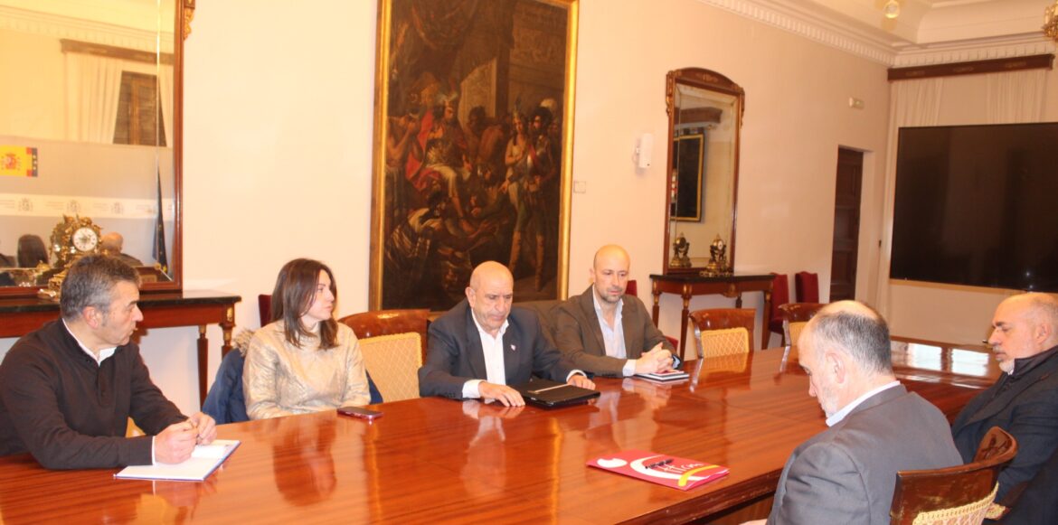 La Subdelegación del Gobierno y la Federación de Fútbol analizan la situación actual en los campos de fútbol y fútbol sala La Subdelegación del Gobierno y la Federación de Fútbol analizan la situación actual en los campos de fútbol y fútbol sala