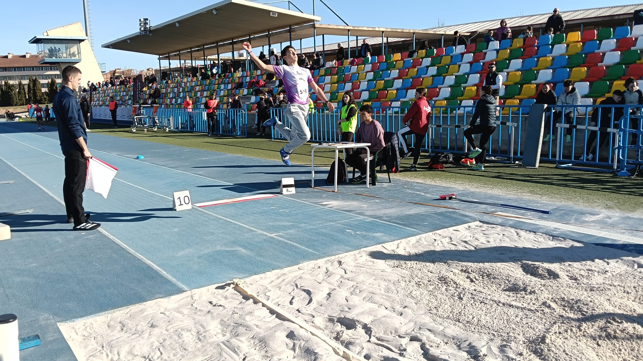 El atletismo protagoniza una nueva jornada de Deporte Escolar