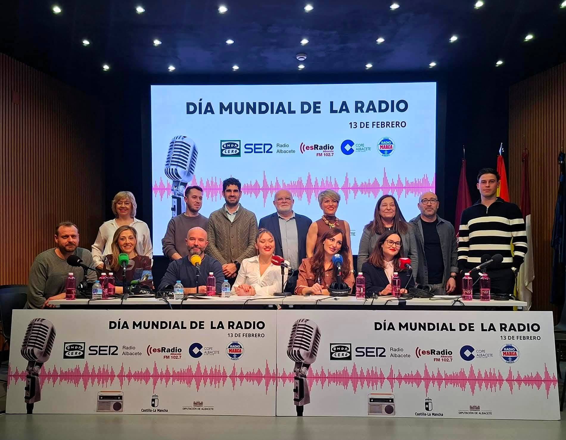 <strong>La Diputación celebra</strong> <strong>el Día Mundial de la Radio con las cinco emisoras con programación nacional en Albacete: cercanía, humor y compromiso con una provincia que se escucha</strong> <strong>La Diputación celebra</strong> <strong>el Día Mundial de la Radio con las cinco emisoras con programación nacional en Albacete: cercanía, humor y compromiso con una provincia que se escucha</strong>