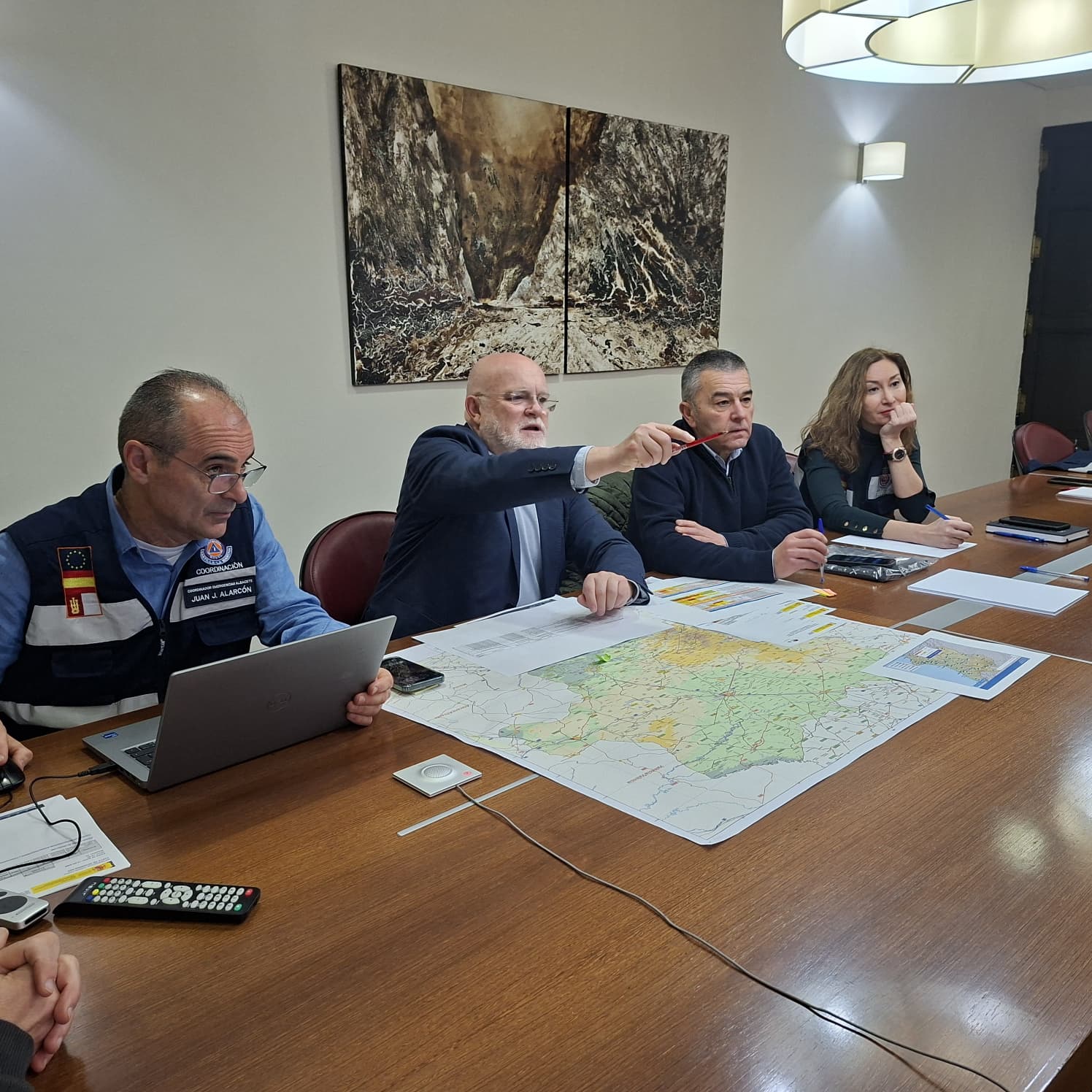 La Junta mantiene la máxima vigilancia ante la situación de los embalses y pide prudencia por el riesgo de crecidas en la provincia de Albacete La Junta mantiene la máxima vigilancia ante la situación de los embalses y pide prudencia por el riesgo de crecidas en la provincia de Albacete