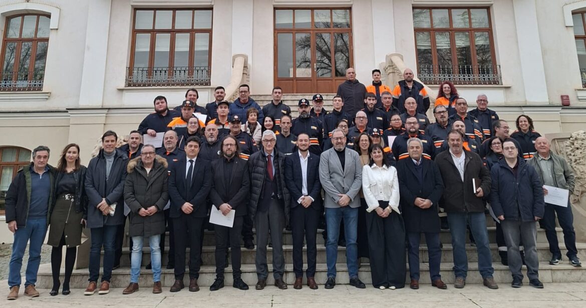 <strong>El Gobierno regional refuerza las agrupaciones de Protección Civil de la provincia de Albacete con nuevos uniformes, recursos de emergencia y formación para el voluntariado</strong>