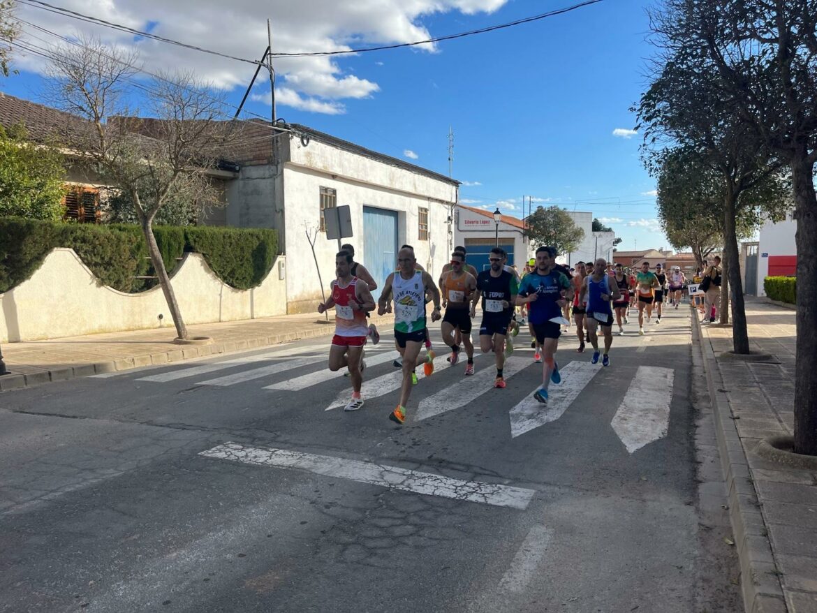 Óscar Utiel y Mª Carmen Risueño dominan en Abengibre