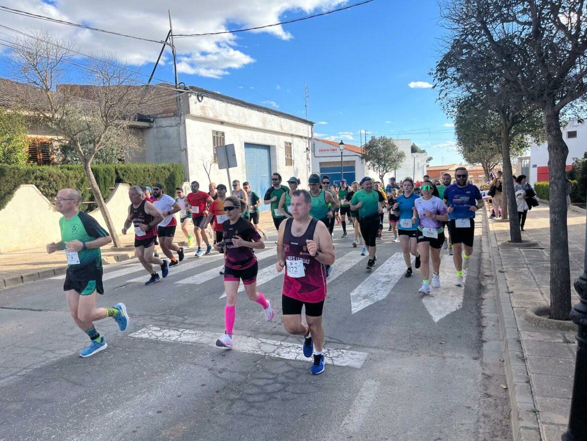 Óscar Utiel y Mª Carmen Risueño dominan en Abengibre