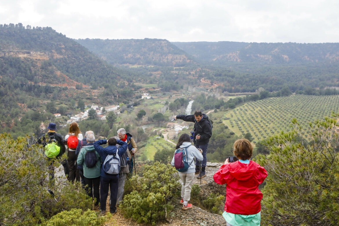 El agua fue protagonista en las dos nuevas Rutas de Senderismo de la Diputación, en Villamalea y Ossa de Montiel