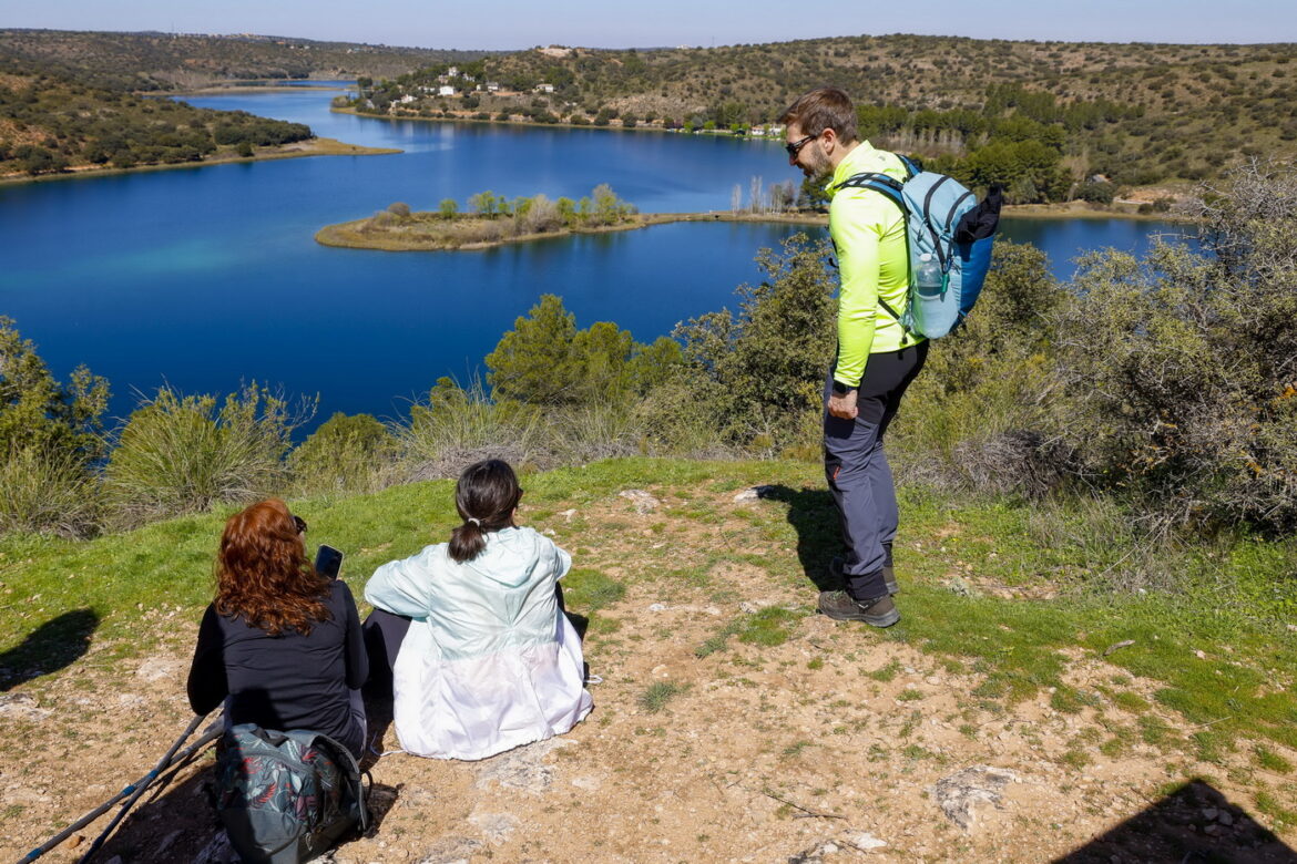 El agua fue protagonista en las dos nuevas Rutas de Senderismo de la Diputación, en Villamalea y Ossa de Montiel