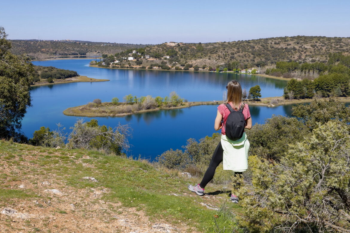 El agua fue protagonista en las dos nuevas Rutas de Senderismo de la Diputación, en Villamalea y Ossa de Montiel