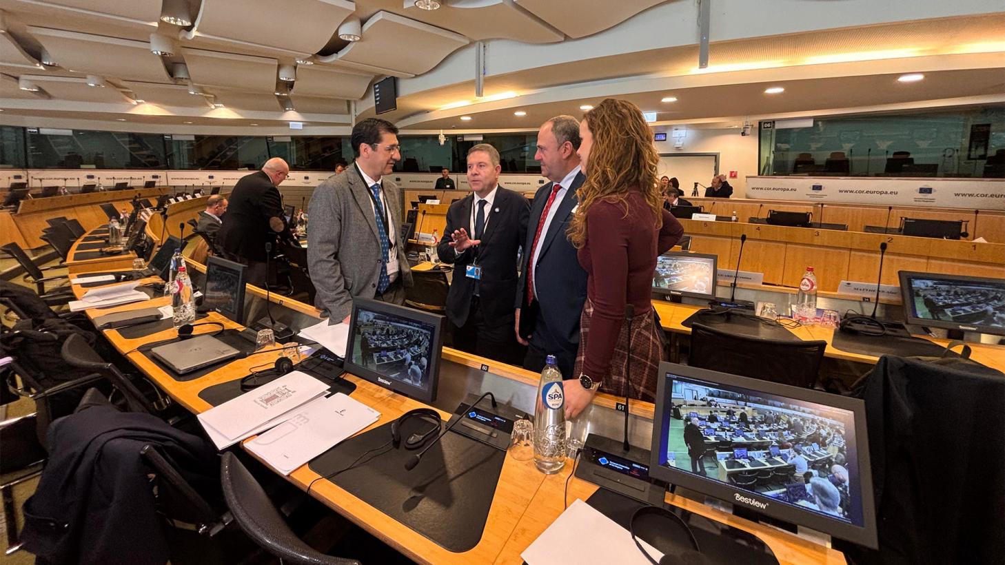 García-Page rechaza el modelo de la PAC que propone Bruselas, argumentando que la agricultura de los 27 "no puede ser víctima de la crisis de seguridad"