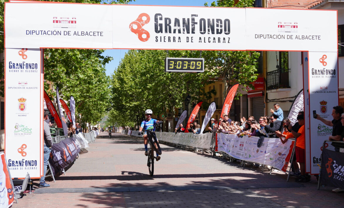 Luis Martínez domina la Gran Fondo Sierra de Alcaraz, prueba del Circuito de Diputación de Albacete