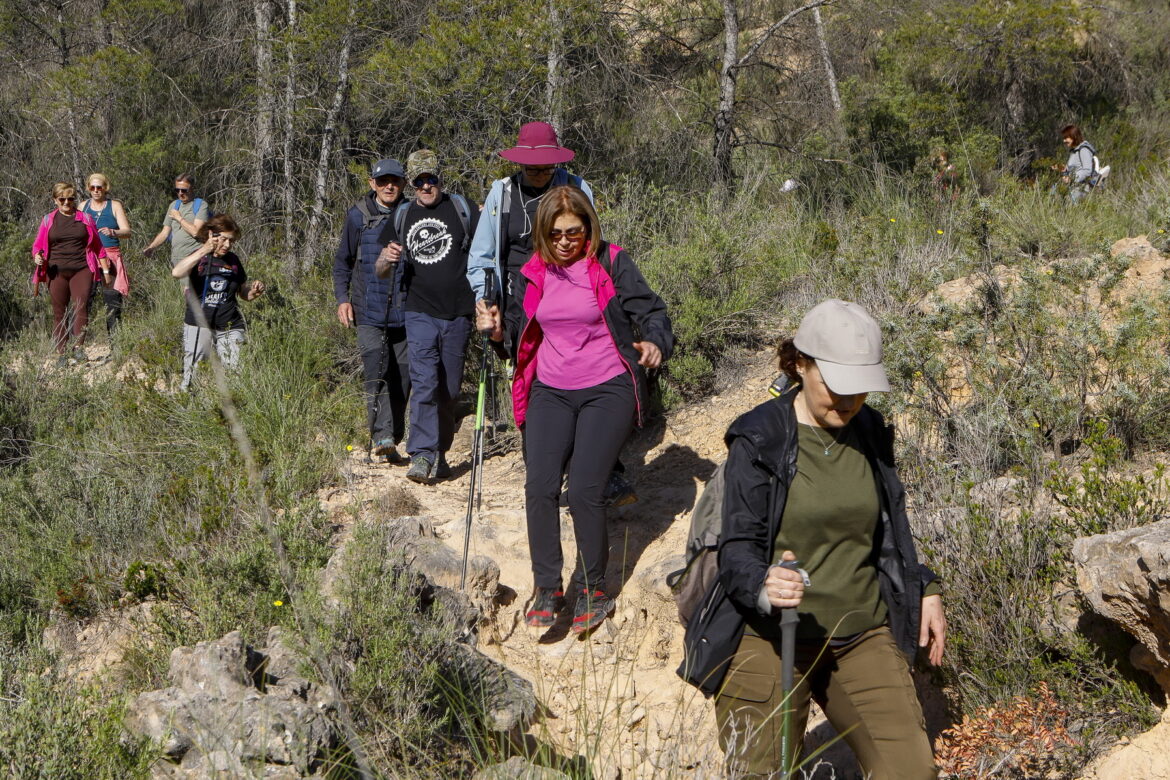El sol primaveral, protagonista de las Rutas de Senderismo de la Diputación de Albacete, en Casas Ibáñez y Socovos