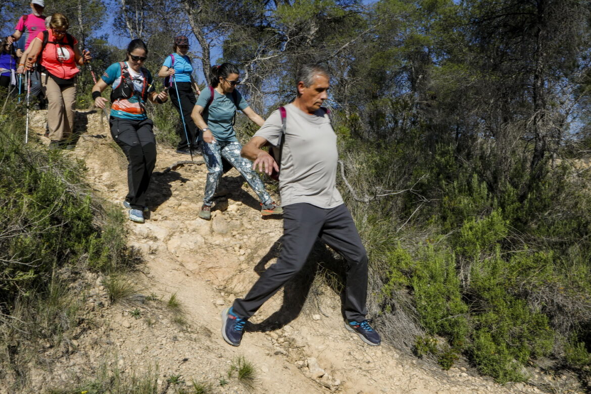 El sol primaveral, protagonista de las Rutas de Senderismo de la Diputación de Albacete, en Casas Ibáñez y Socovos