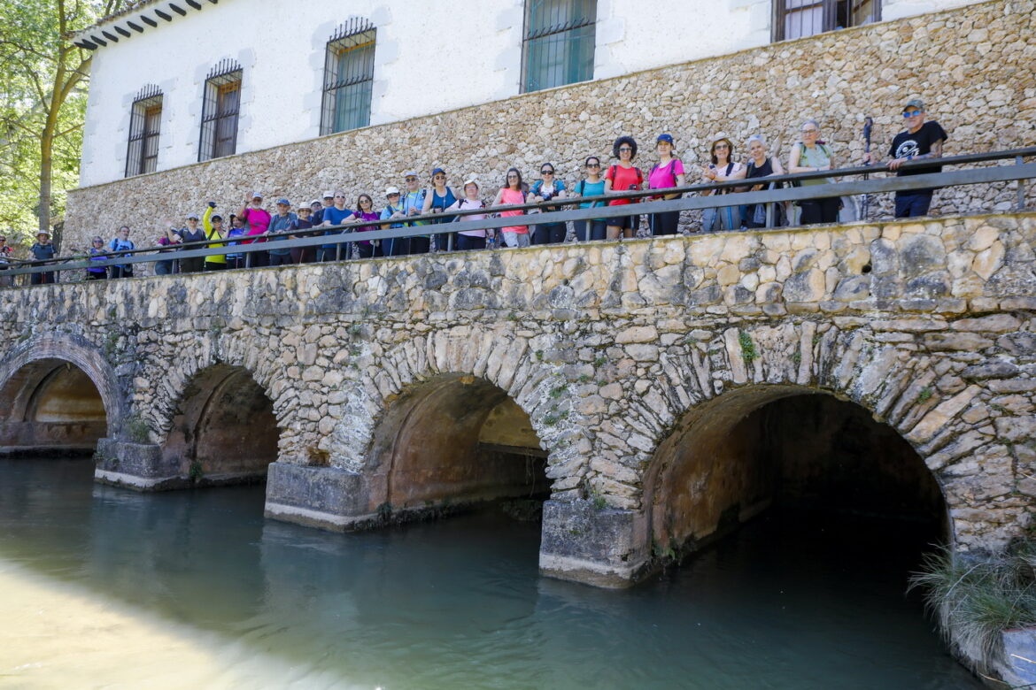 El sol primaveral, protagonista de las Rutas de Senderismo de la Diputación de Albacete, en Casas Ibáñez y Socovos