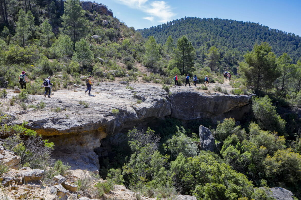 El sol primaveral, protagonista de las Rutas de Senderismo de la Diputación de Albacete, en Casas Ibáñez y Socovos