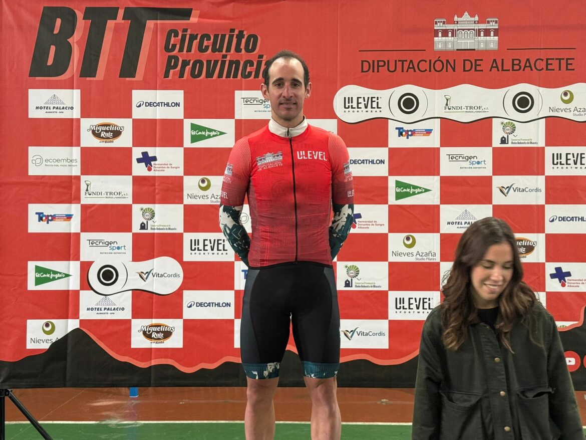 Los hermanos González Sanz dominan la VI BTT 'La Nación' de El Bonillo Los hermanos González Sanz dominan la VI BTT 'La Nación' de El Bonillo