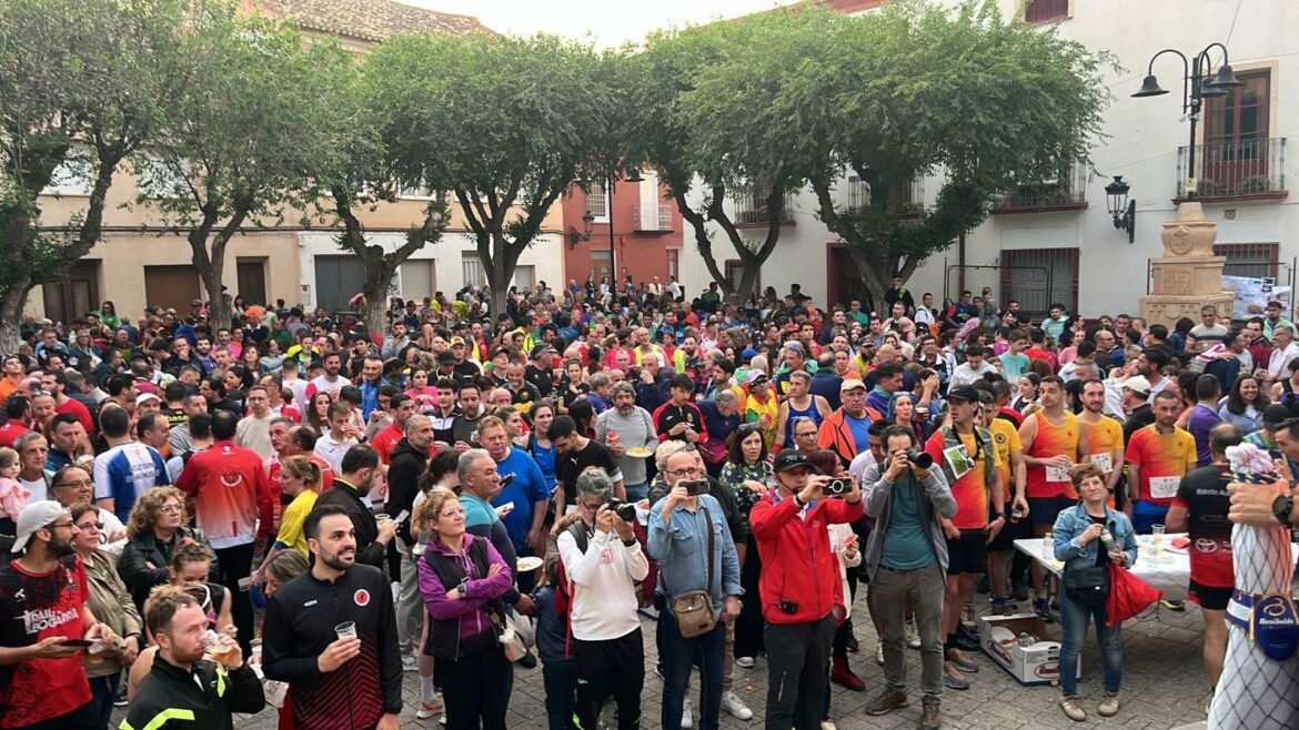 Antonio Cantos y Beatriz Román ganan la X Carrera de Trail de Valdeganga