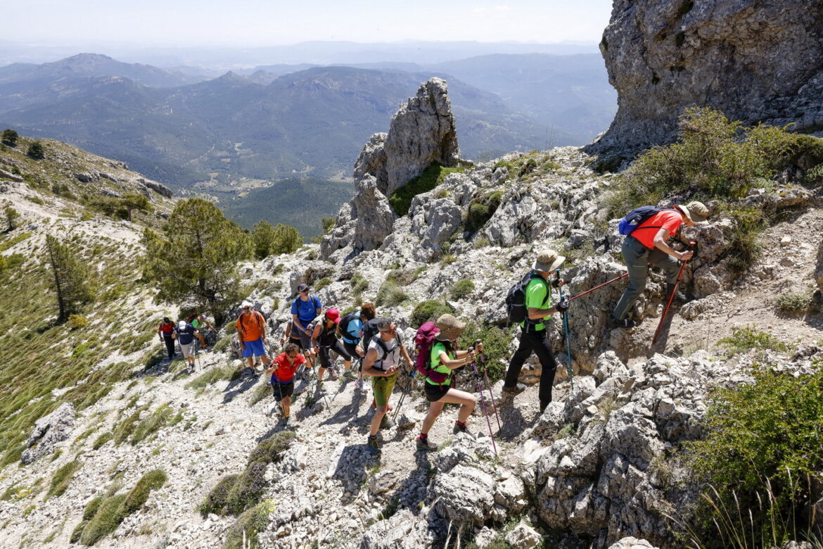 Un desafío por las cumbres, con la “IV Travesía por el Parque Natural de los Calares del Mundo y de la Sima”, en las Rutas de Senderismo de la Diputación de Albacete