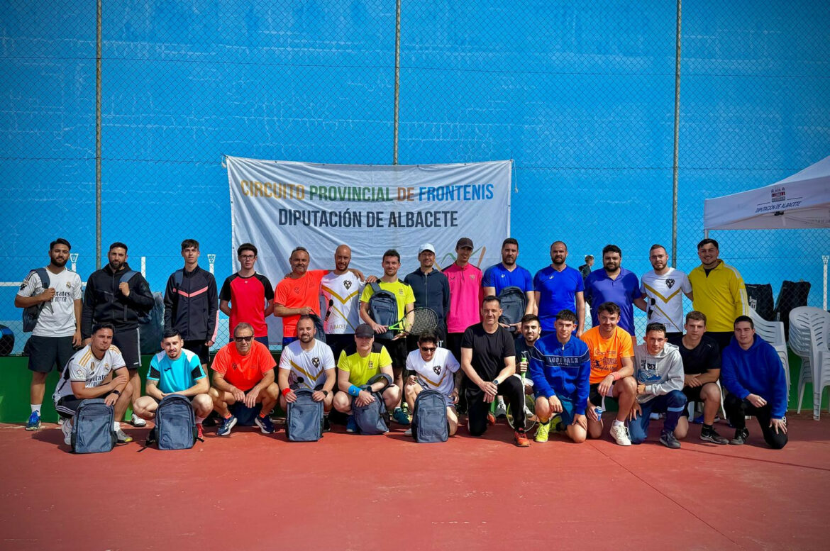 José Miguel Villalón repite victoria con José Parada de compañero en la segunda cita de Frontenis del Circuito Provincial disputada en La Gineta