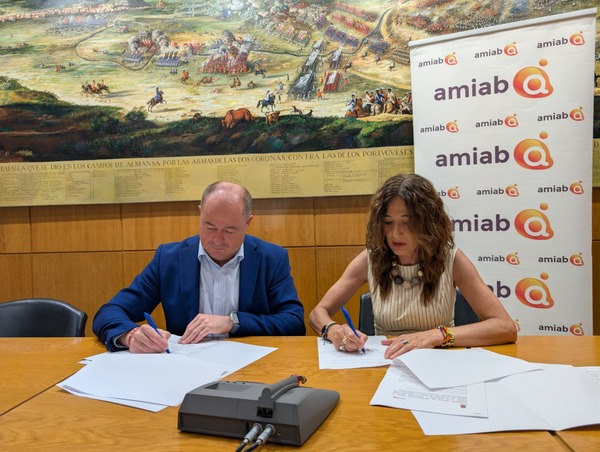 La entidad amiab y el<br>Ayuntamiento de Almansa firman<br>un convenio de colaboración a<br>favor de las personas en situación<br>de vulnerabilidad La entidad amiab y el<br>Ayuntamiento de Almansa firman<br>un convenio de colaboración a<br>favor de las personas en situación<br>de vulnerabilidad