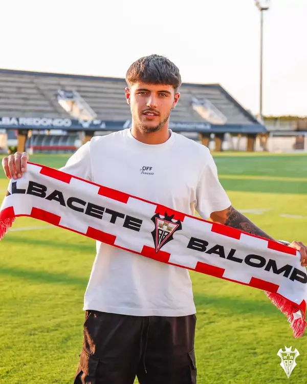 <strong>Hugo Busto, nuevo jugador del Atlético Albacete</strong> <strong>Hugo Busto, nuevo jugador del Atlético Albacete</strong>