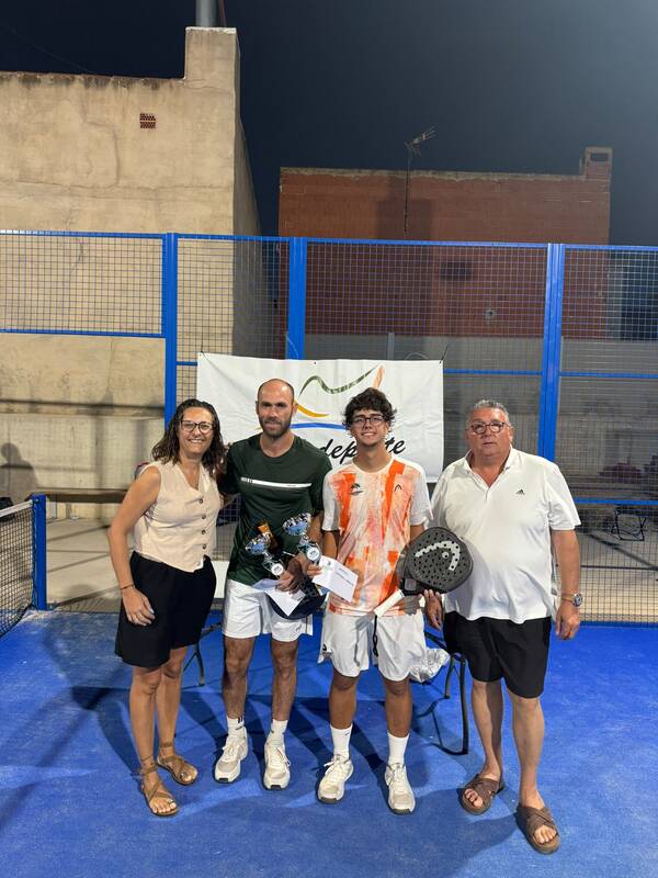Pedro Ruiz y Sergi Alvarado ganan el<br>Torneo de Pádel de Balazote Pedro Ruiz y Sergi Alvarado ganan el<br>Torneo de Pádel de Balazote
