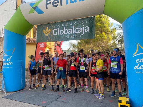 Gemma Arenas y Francisco Romero<br>ganan la Copa Trail en Paterna del<br>Madera