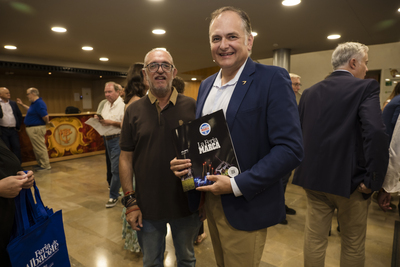 «La Feria Marca», nuestra publicación de Radio Marca Albacete, repartida en el pregón taurino