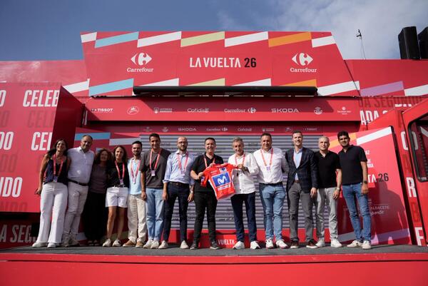 <strong>La Sierra de Albacete conquista La Vuelta y la Diputación abre el ‘día 2’ con el objetivo de consolidar la provincia como un referente en cicloturismo</strong> <strong>La Sierra de Albacete conquista La Vuelta y la Diputación abre el ‘día 2’ con el objetivo de consolidar la provincia como un referente en cicloturismo</strong>