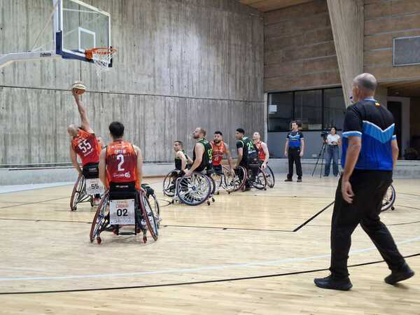 El BSR amiab ganó al Menarini Joventut con autoridad (54-79) El BSR amiab ganó al Menarini Joventut con autoridad (54-79)