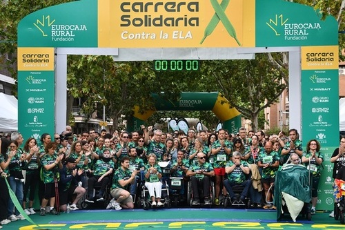 La Carrera Solidaria contra la ELA de Fundación Eurocaja Rural alcanza un nuevo récord de apoyo social superando las 6.700 inscripciones La Carrera Solidaria contra la ELA de Fundación Eurocaja Rural alcanza un nuevo récord de apoyo social superando las 6.700 inscripciones